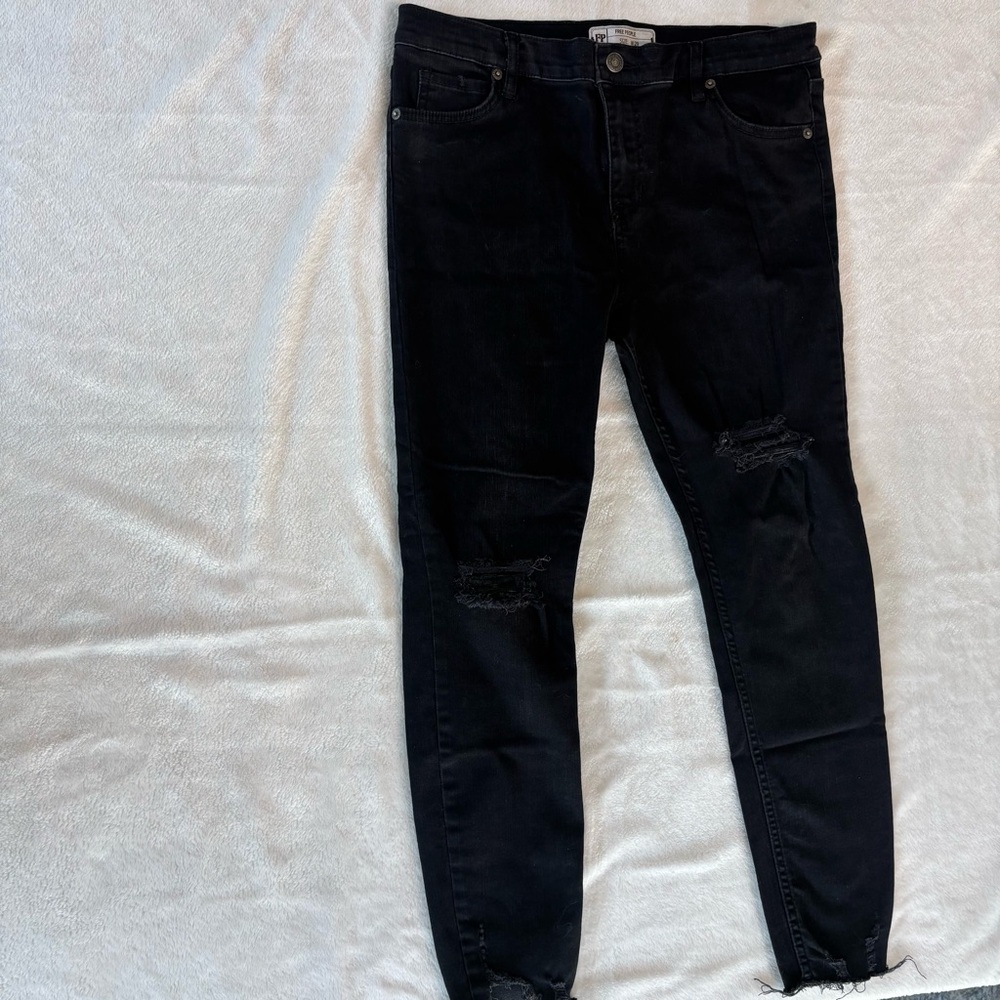 Free People Black Distressed Skinny Jeans Size 29 High Rise‎ Raw Hem Women’s